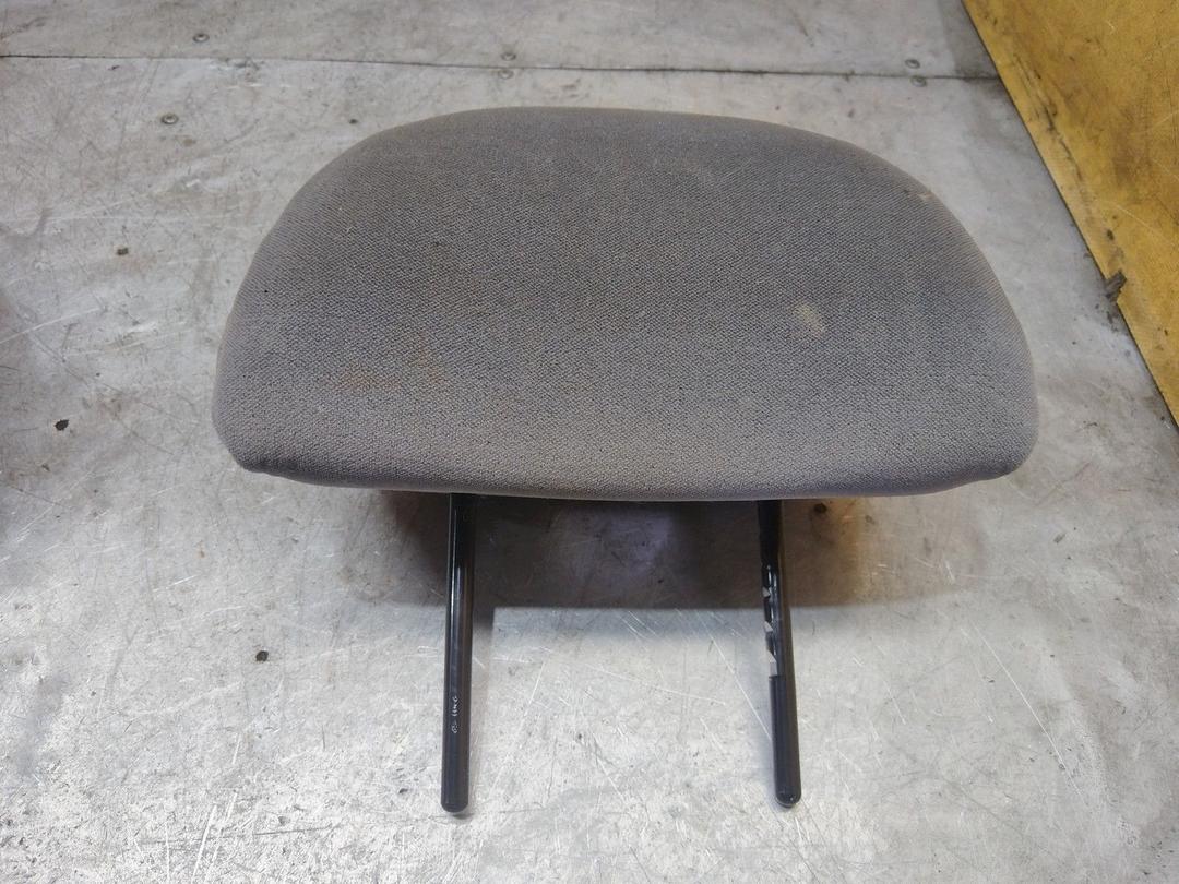 Подголовник 66WM7L Peugeot 406