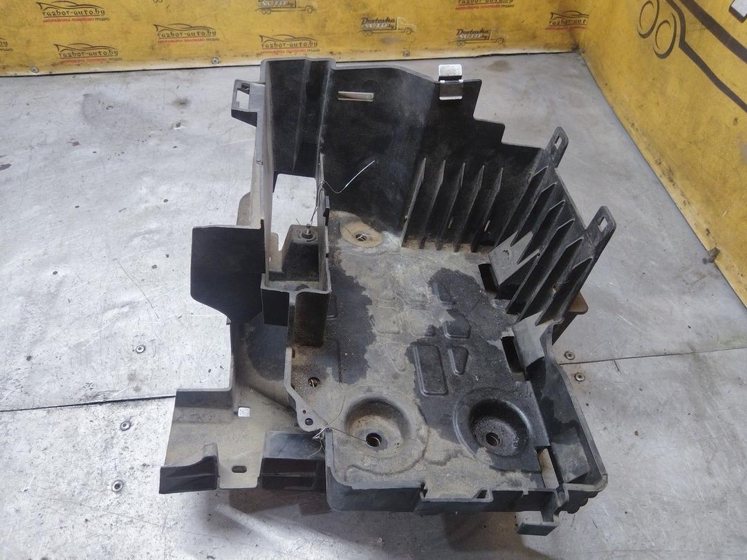 Полка аккумулятора T34J9A Renault Laguna