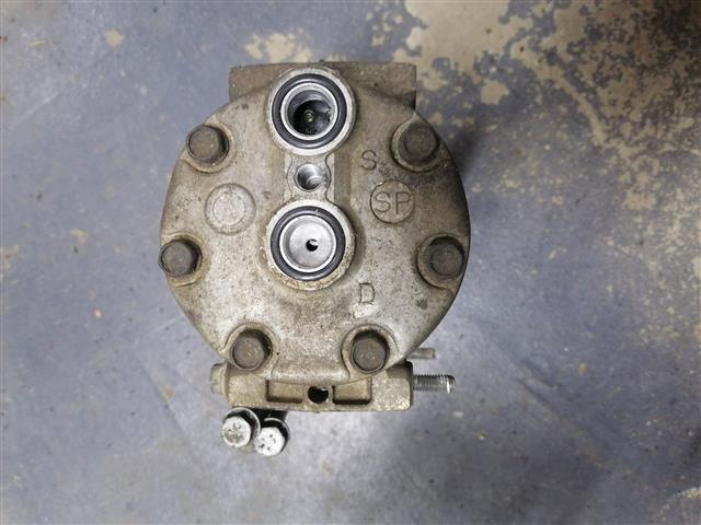 Компрессор кондиционера 049D9E Renault Laguna