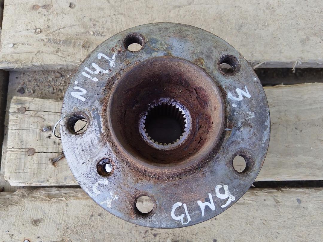 Ступица задняя правая TD1M74 BMW X5 E53