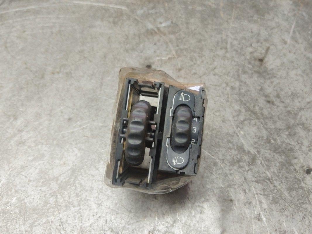 Кнопка корректора фар JRJI89 Renault Megane купить