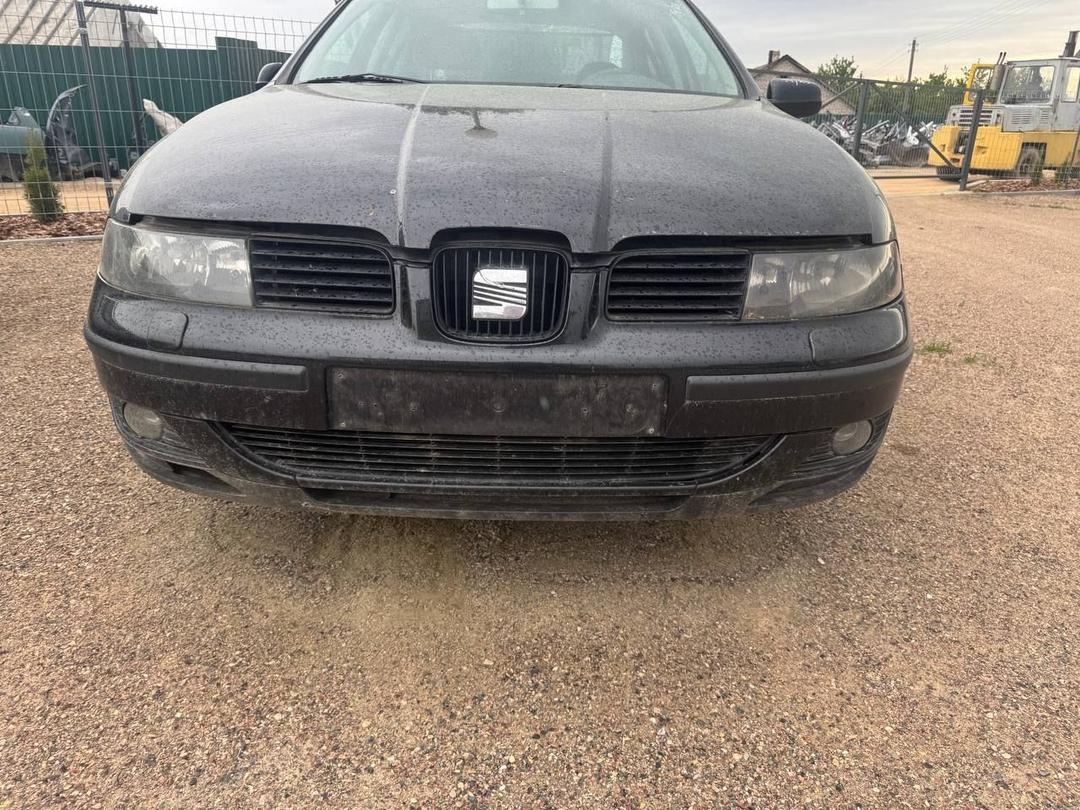 Бампер передний 8EHK6I Seat Toledo