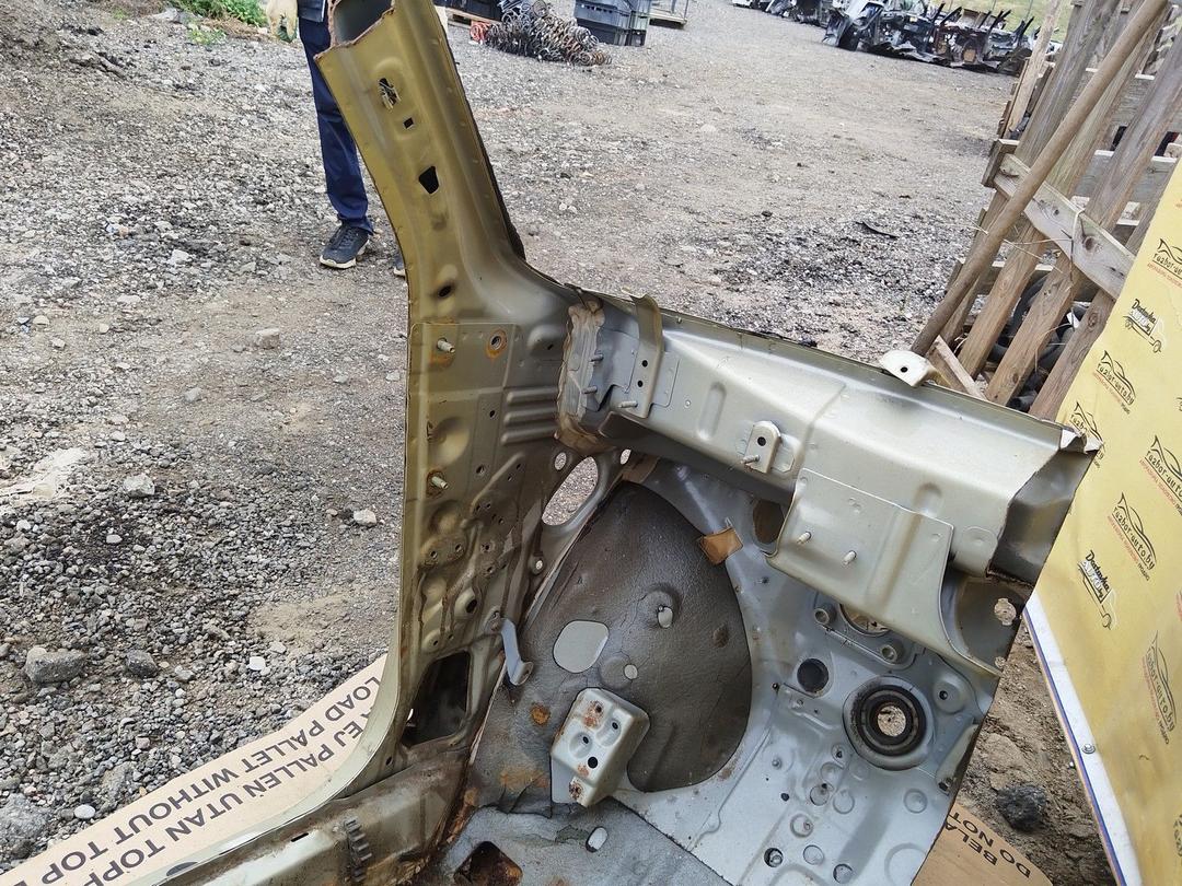 Стойка кузовная передняя левая GZCYRX Subaru Forester купить в магазине запчастей бу