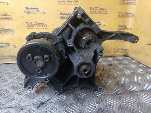 Кронштейн двигателя M2V7JY Audi A4