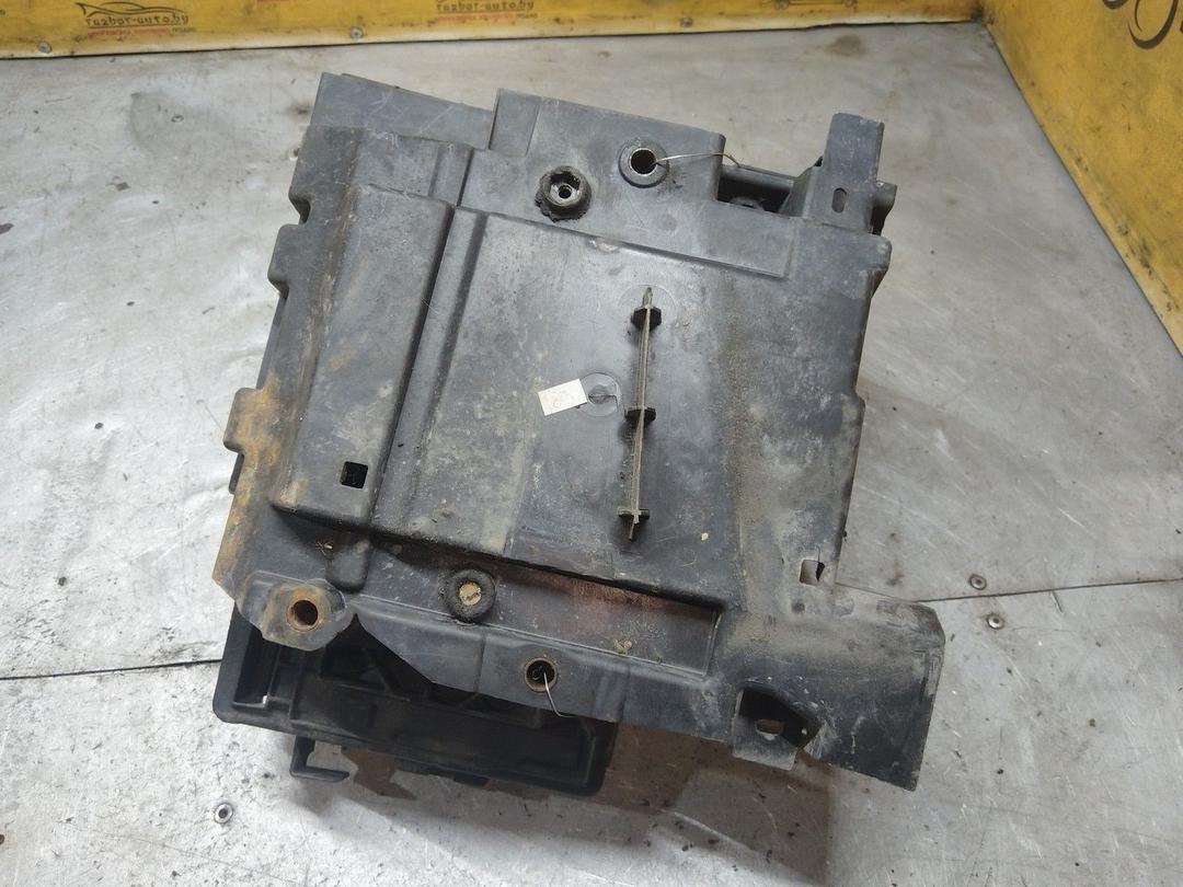 Полка аккумулятора T34J9A Renault Laguna купить с доставкой