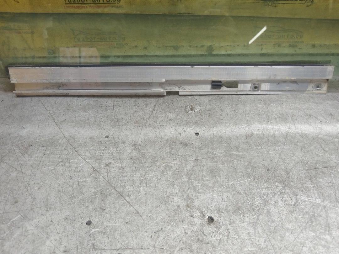 Стекло двери передней левой L7HP59 Opel Zafira купить в магазине запчастей бу