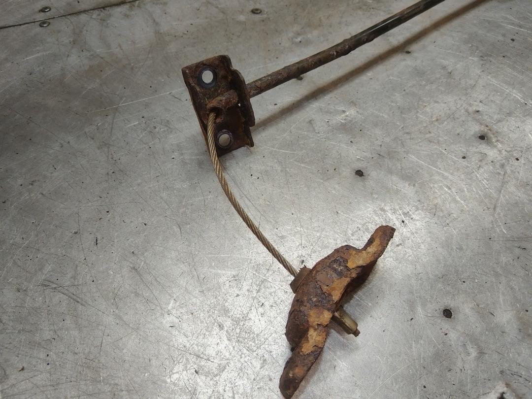 Крепление запаски JD8Q21 Kia Sorento купить на авторазборке