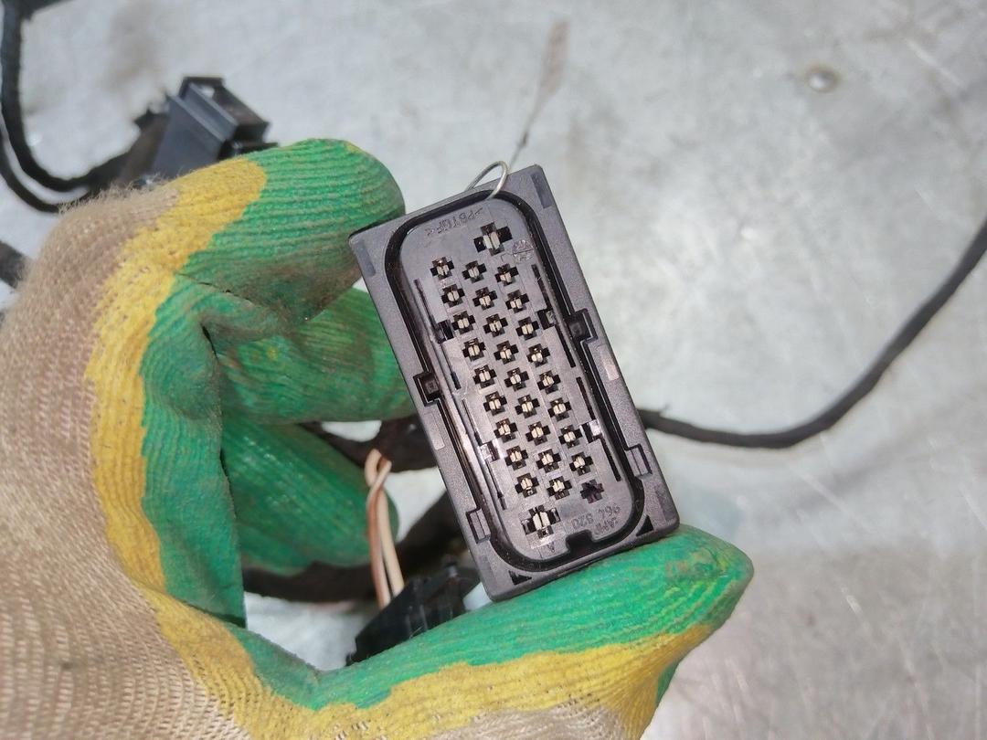 Проводка двери передней правой FWEGAS Volkswagen Passat undefined