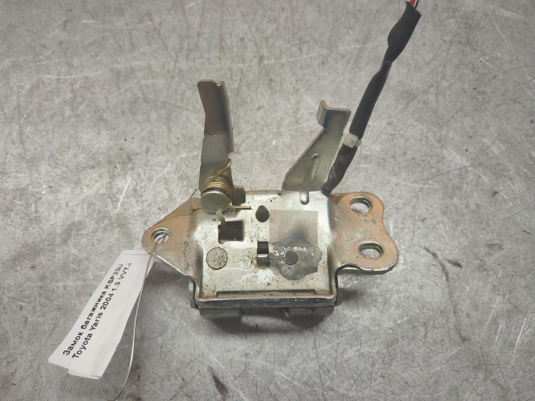 Замок багажника KSP23U Toyota Yaris купить