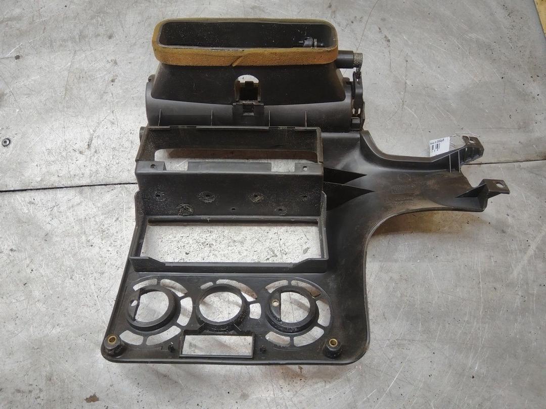 Рамка под магнитолу XNTD8G Opel Astra купить