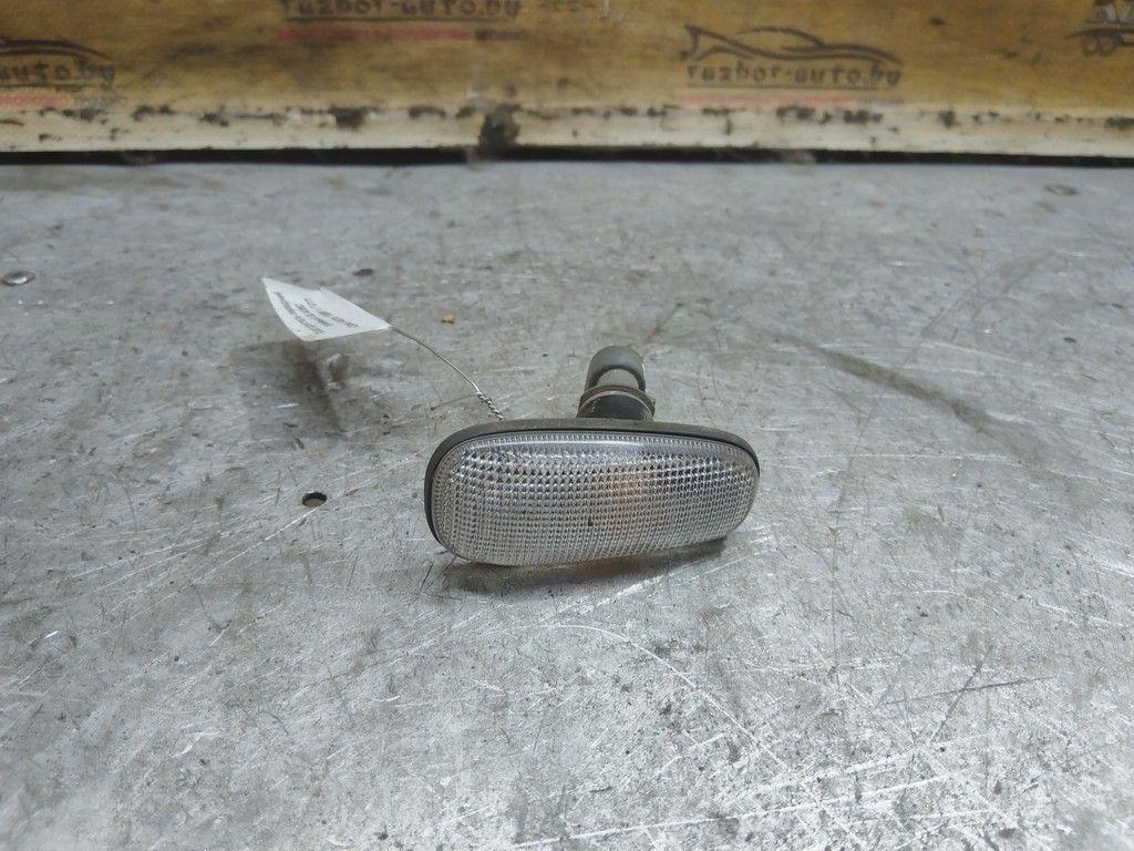 Повторитель передний правый 9L406C Opel Astra - Фото 1