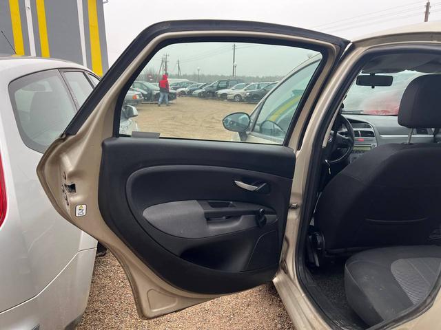 Обшивка двери задней левой (дверная карта) KK4PP3 Fiat Linea - Фото 2