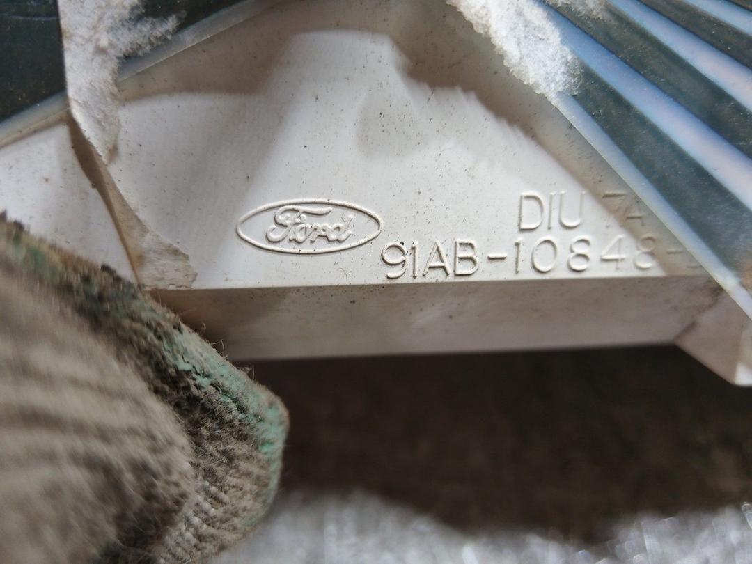 Щиток приборов (приборная панель) JRM40X Ford Escort купить с доставкой