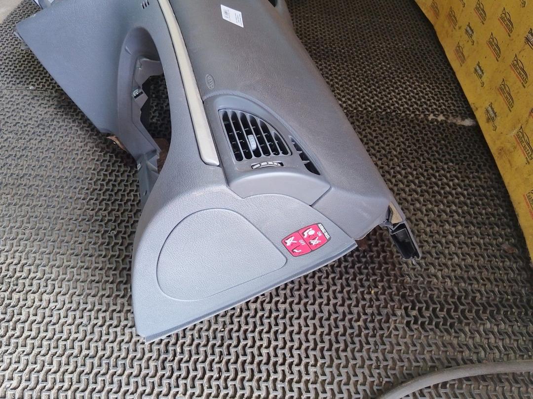 Панель передняя салона (торпедо) JEINC0 Citroen C5 купить с доставкой. Огромный выбор салонов. У нас есть практически все.