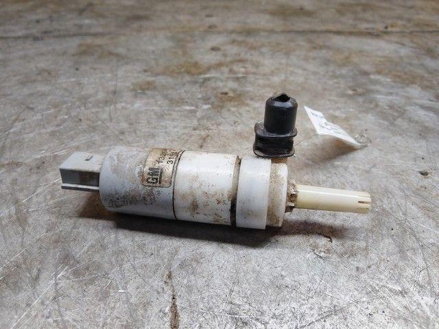 Насос (моторчик) омывателя фар 2GFHGB Opel Insignia купить с доставкой