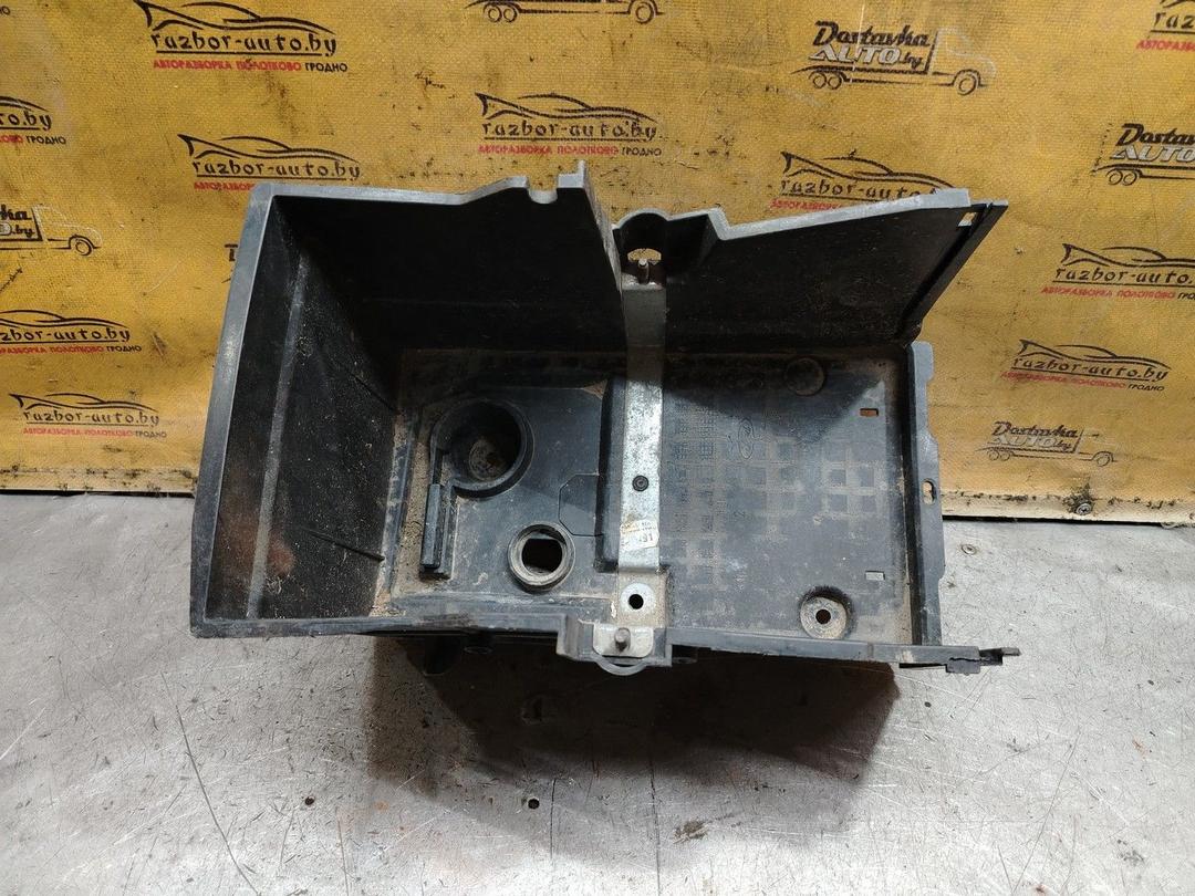 Полка аккумулятора 5P0DZ8 Ford Focus - Фото 1