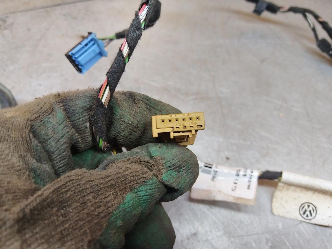 Проводка двери передней левой 6CS7W9 Volkswagen Caddy - Фото 6