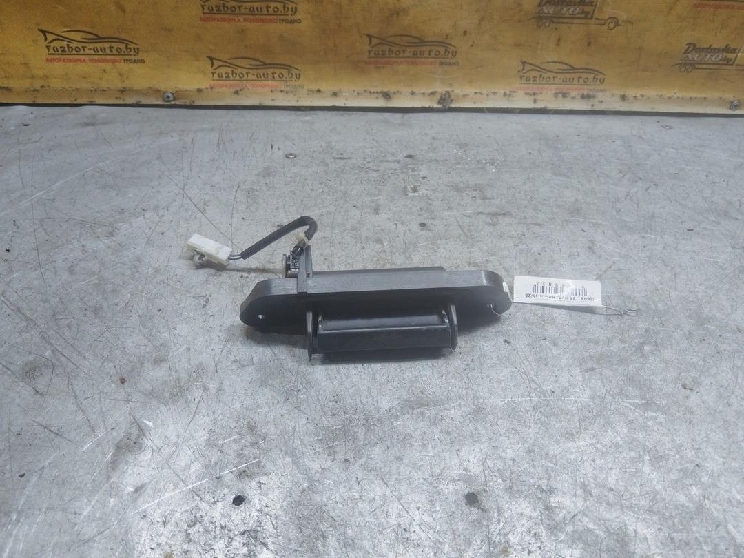 Кнопка открытия багажника 4NI7V3 Mitsubishi Grandis