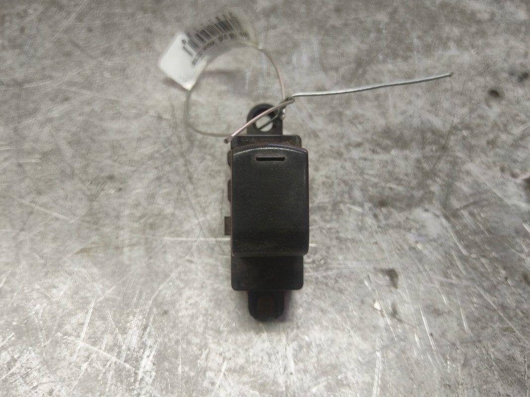 Кнопка стеклоподъемника заднего левого 3R5Y71 Nissan Note - Фото 1