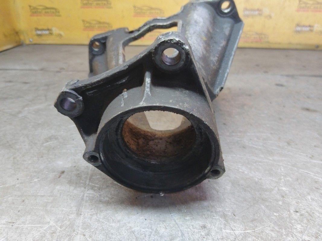 Кронштейн полуоси L2G848 Ford Galaxy купить в магазине запчастей бу