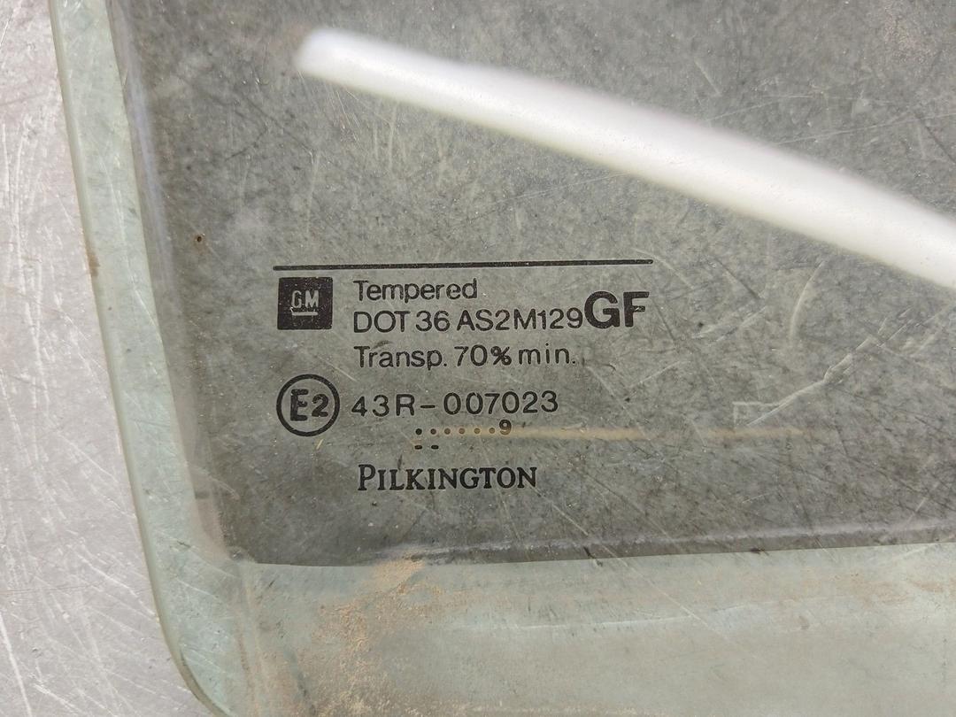 Стекло двери задней правой BHG04A Opel Astra купить