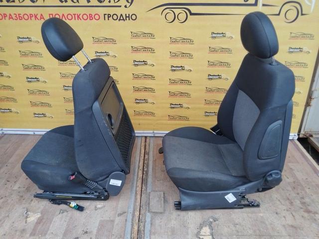 Сиденье переднее B7LB12 Opel Meriva купить в магазине запчастей бу