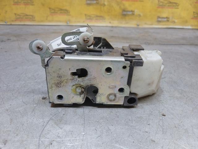 Замок двери передней правой 16ZMK6 Alfa Romeo 147