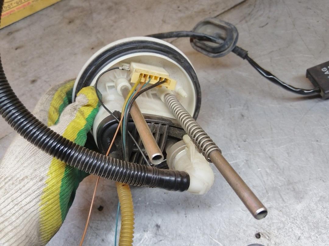 Колба в бак TKRS7W Volkswagen Passat undefined