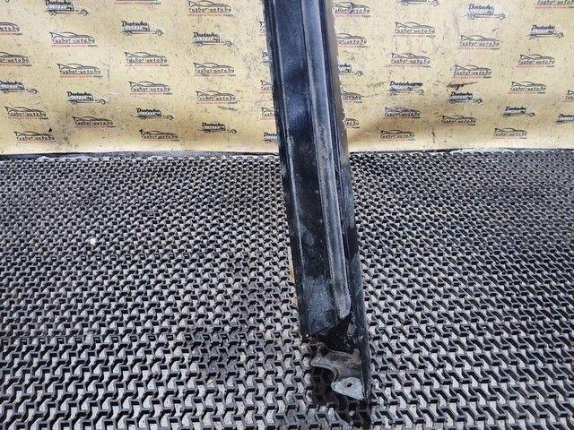 Накладка на порог UM0VPB Toyota Avensis undefined