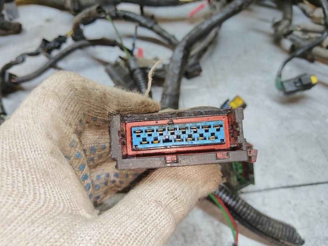 Проводка двигателя 392NLE Peugeot 406 undefined