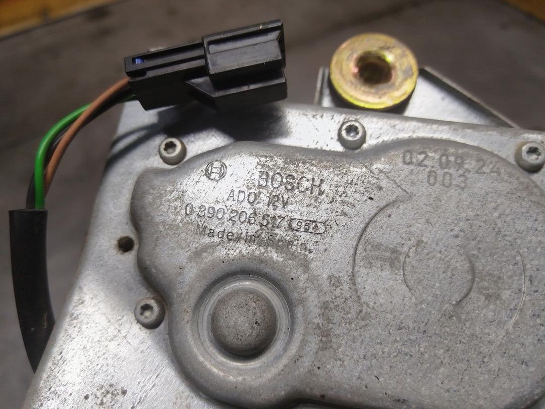 Моторчик заднего стеклоочистителя (дворника) E08NS3 Mitsubishi Carisma купить в магазине запчастей бу