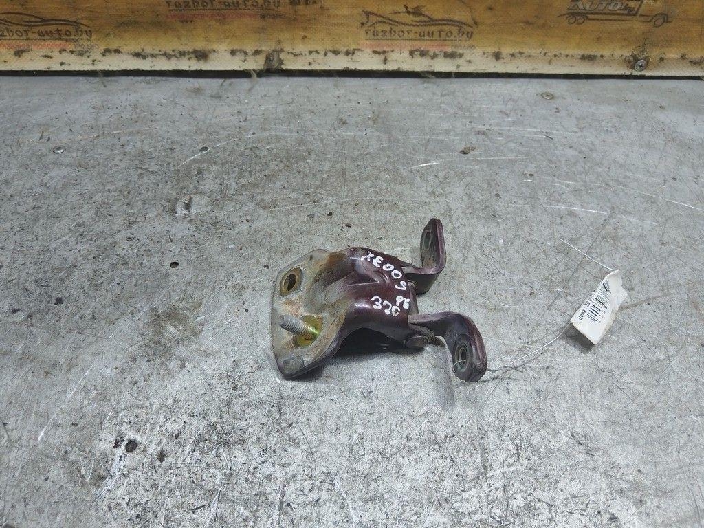 Петля двери задней левой 7NCH40 Mazda Xedos 6 - Фото 1