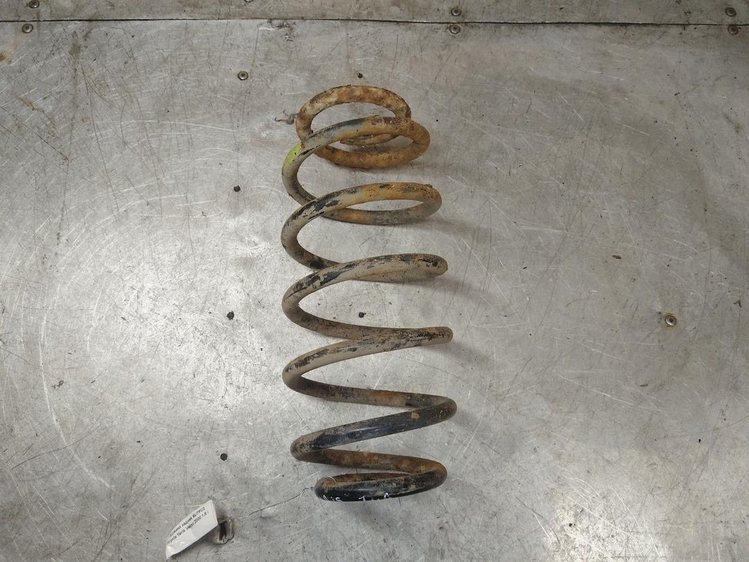 Пружина задняя 9U7PV3 Toyota Yaris Verso купить на авторазборке