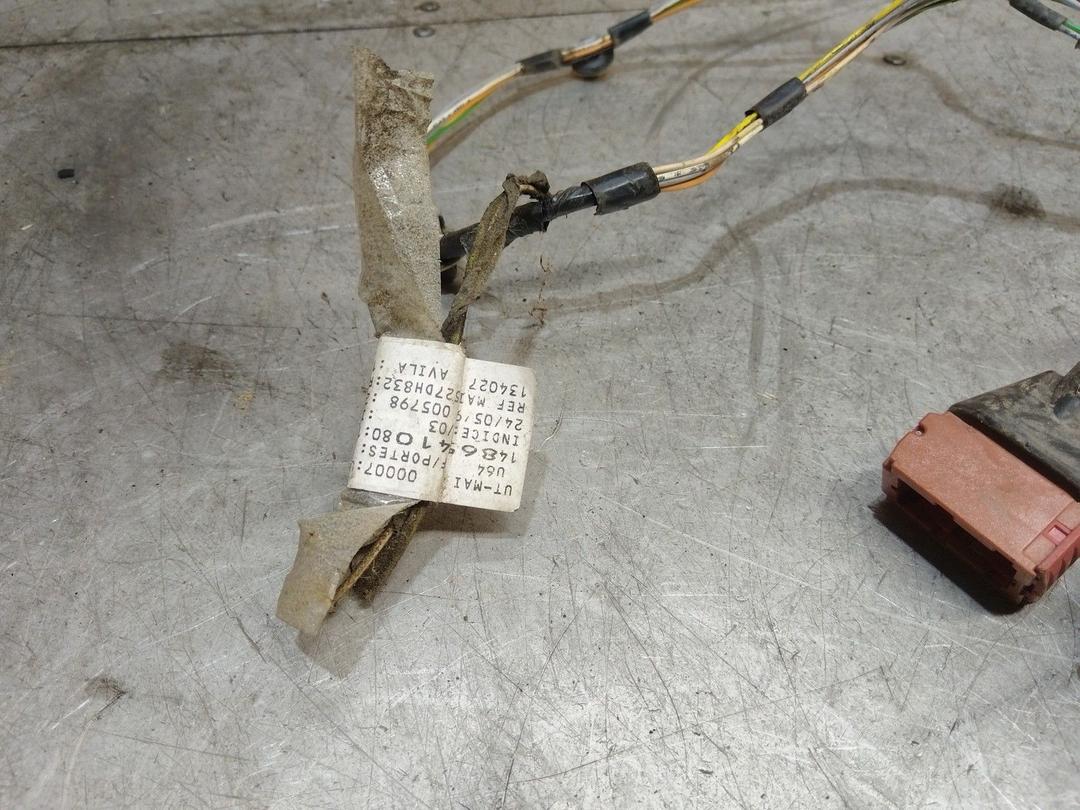 Проводка двери передней левой G8AH32 Peugeot Expert купить с доставкой. Огромный выбор запчастей и марок авто. У нас есть практически все.