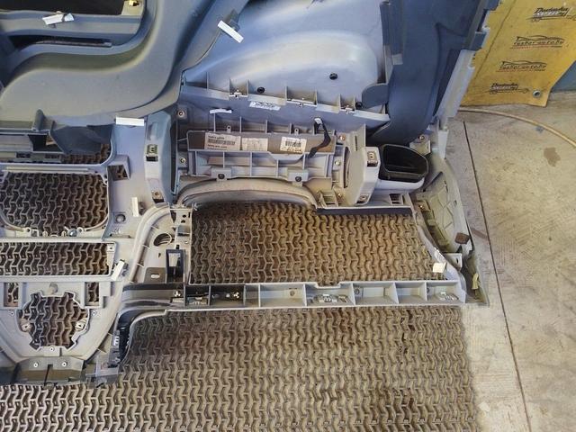 Панель передняя салона (торпедо) DU7KJ1 Citroen Xsara Picasso undefined