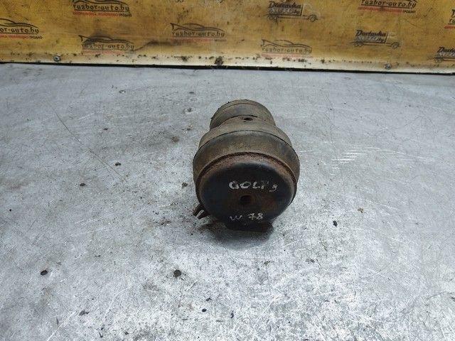 Подушка крепления двигателя 17PRFQ Volkswagen Passat купить