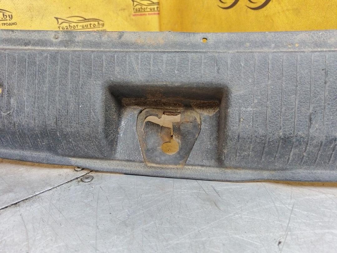 Накладка замка багажника TED4IG Opel Zafira купить в магазине запчастей бу