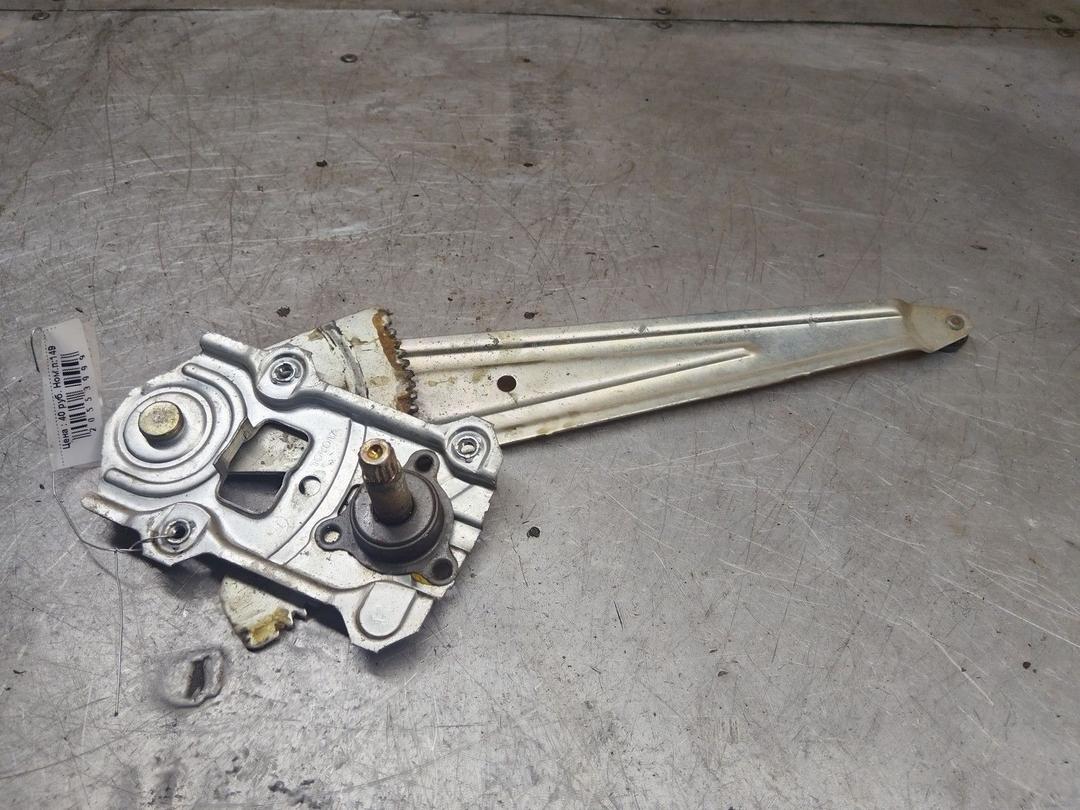 Стеклоподъемник задний правый GJZYY8 Toyota Yaris Verso купить