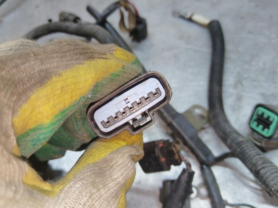 Проводка двигателя LL6O2Y Mitsubishi Carisma undefined