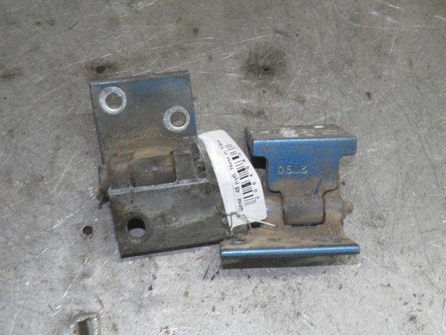 Петля двери передней левой 6165H5 Peugeot Expert купить