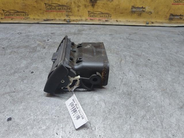 Дефлектор обдува салона W5DD2L Toyota Corolla купить