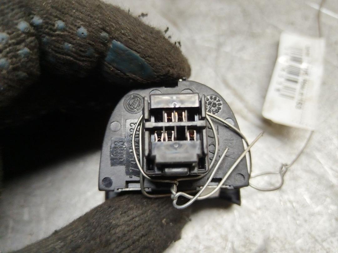 Кнопка корректора фар D720SR Alfa Romeo 147 купить с доставкой