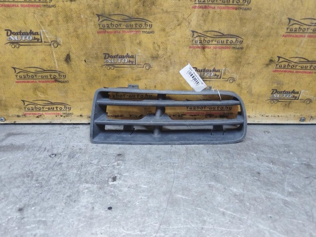 Заглушка (решетка) в бампер передний G8JR3N Volkswagen Golf