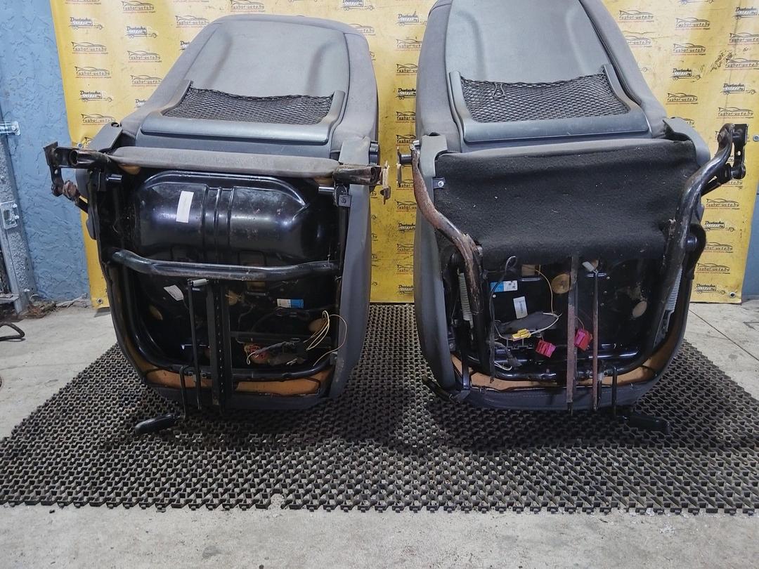 Сиденье переднее 724U6B Audi A4 undefined