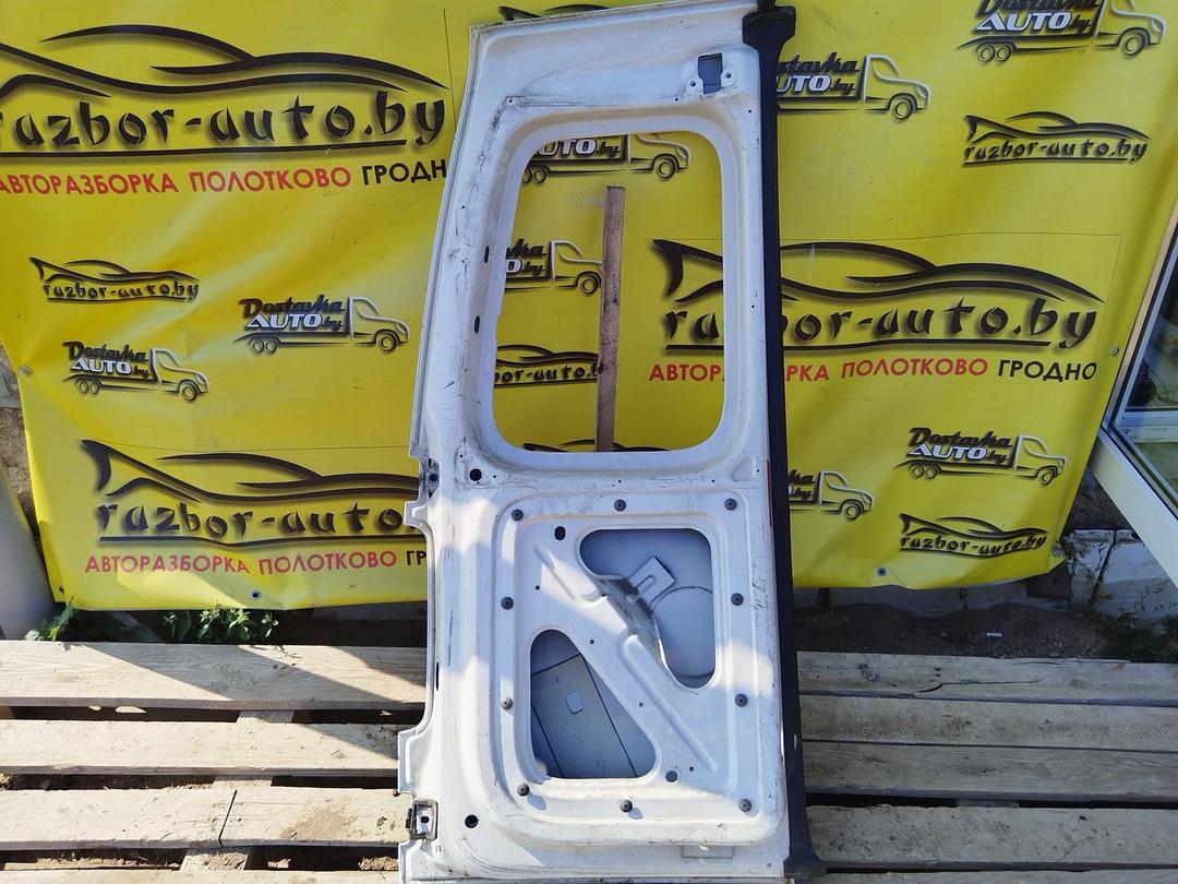 Дверь задняя распашная правая YMW2V1 Volkswagen Caddy купить на авторазборке