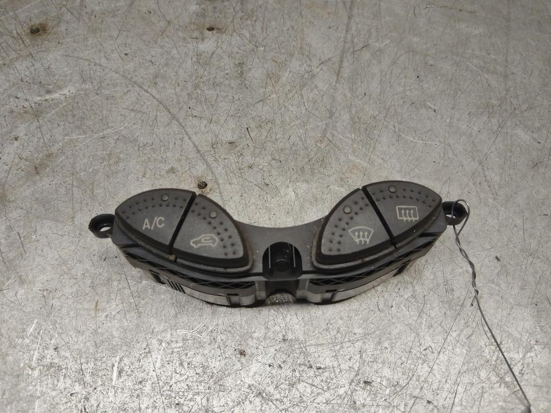 Блок кнопок UP7C5O Ford Focus