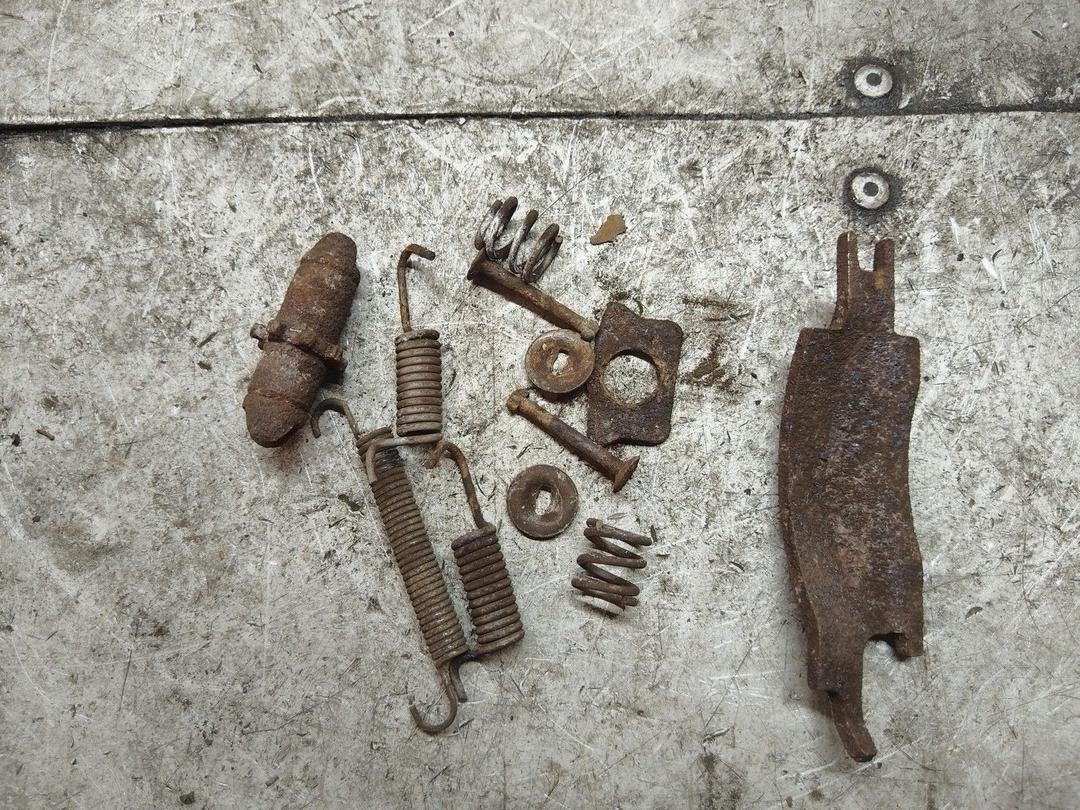 Механизм развода задних тормозных колодок левый CZLH8R Hyundai Getz купить