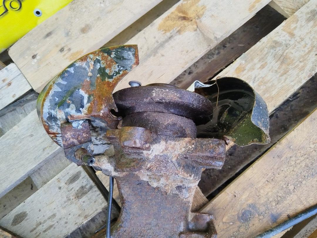 Ступица задняя правая M0E67W Ford Galaxy undefined