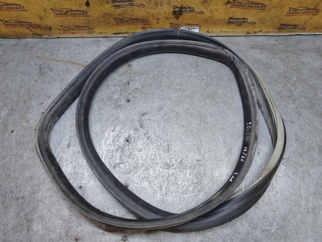 Уплотнитель двери задней правой 4C9DP1 Seat Toledo купить в магазине запчастей бу