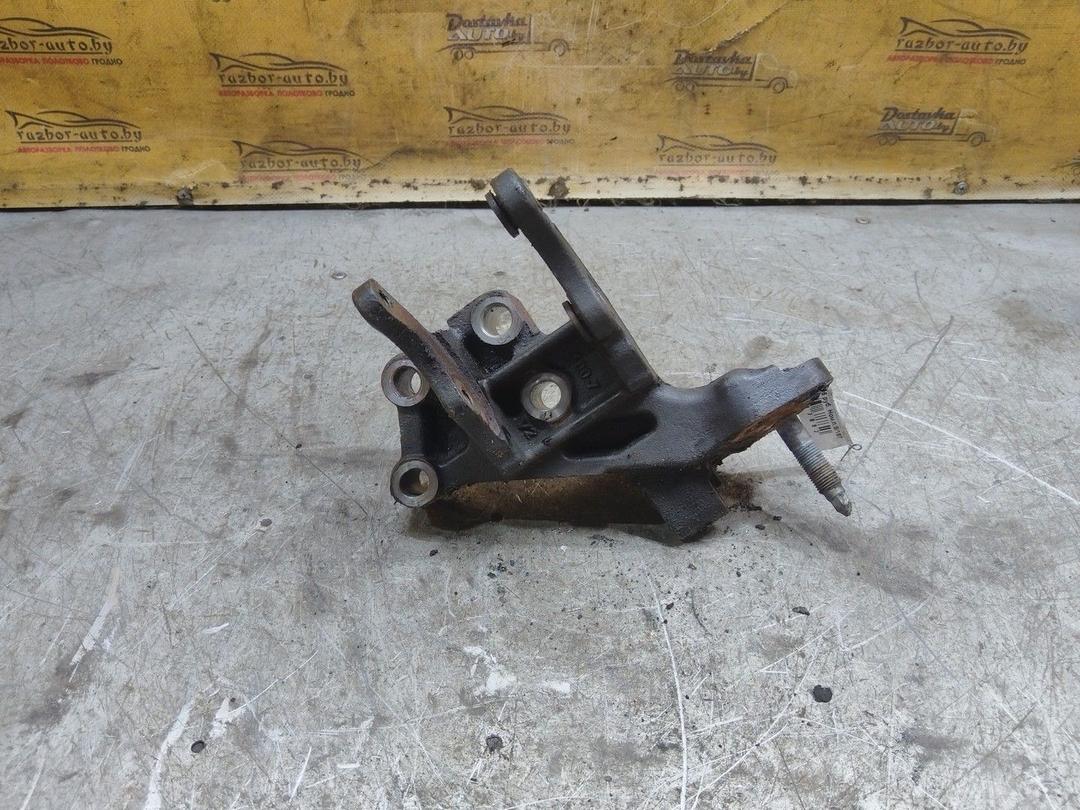 Кронштейн двигателя IQ9EHX Toyota Avensis - Фото 1